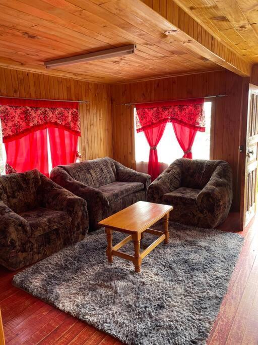 8 Personas En Calen Rural, Chiloe Dalcahue