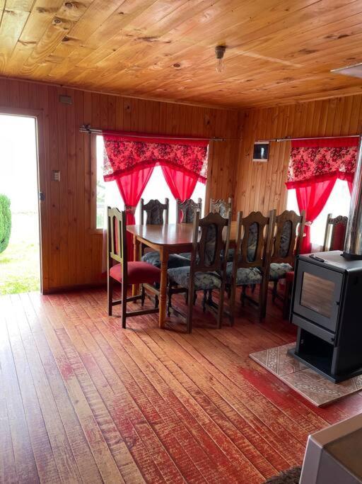 8 Personas En Calen Rural, Chiloe
