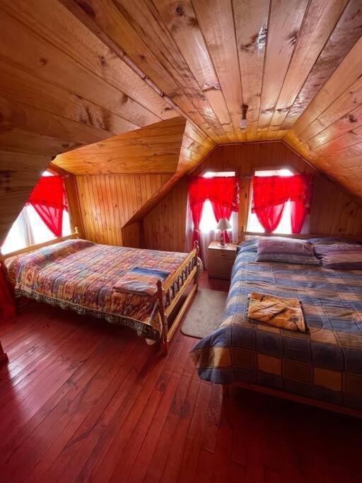 8 Personas En Calen Rural, Chiloe
